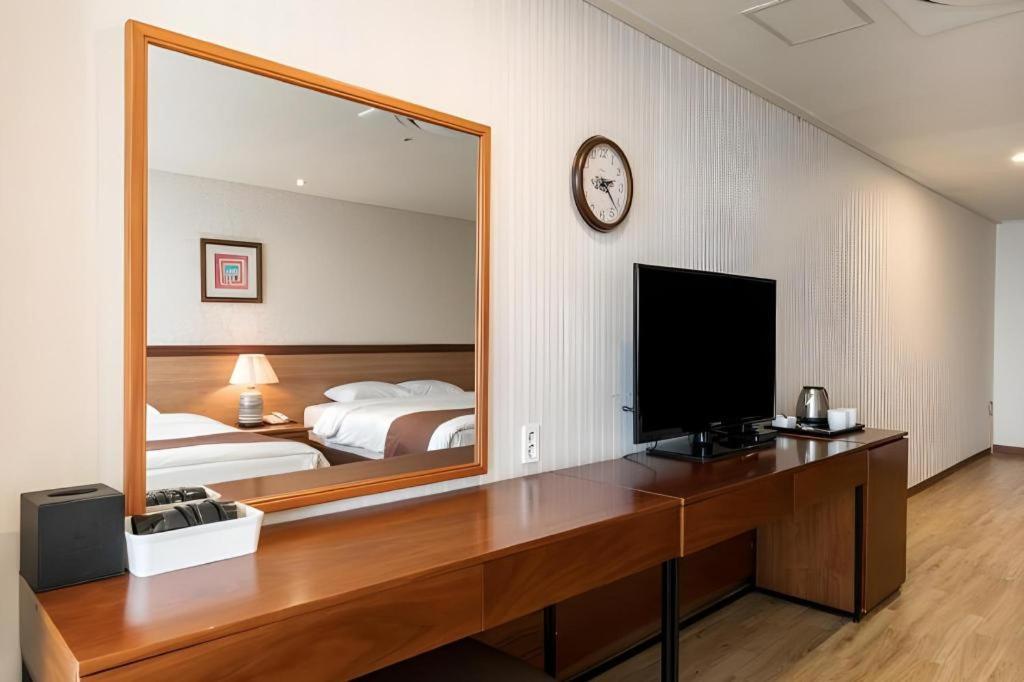 Hotel Homers Пусан Екстер'єр фото